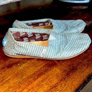 Toms alpargata slip ons